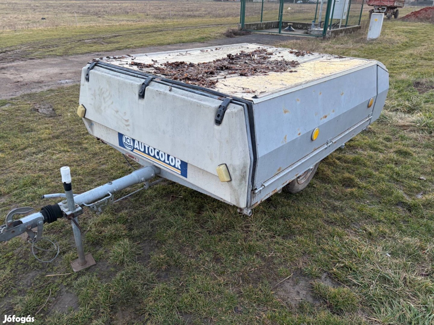 Utánfutó futó után futó