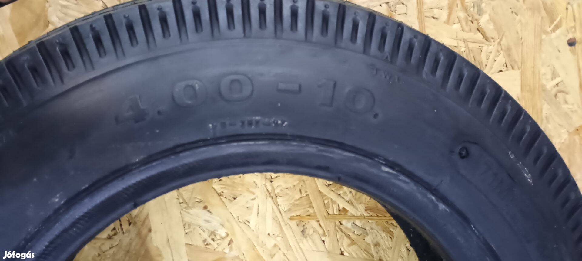 Utánfutó gumiabroncs 10" eladó!