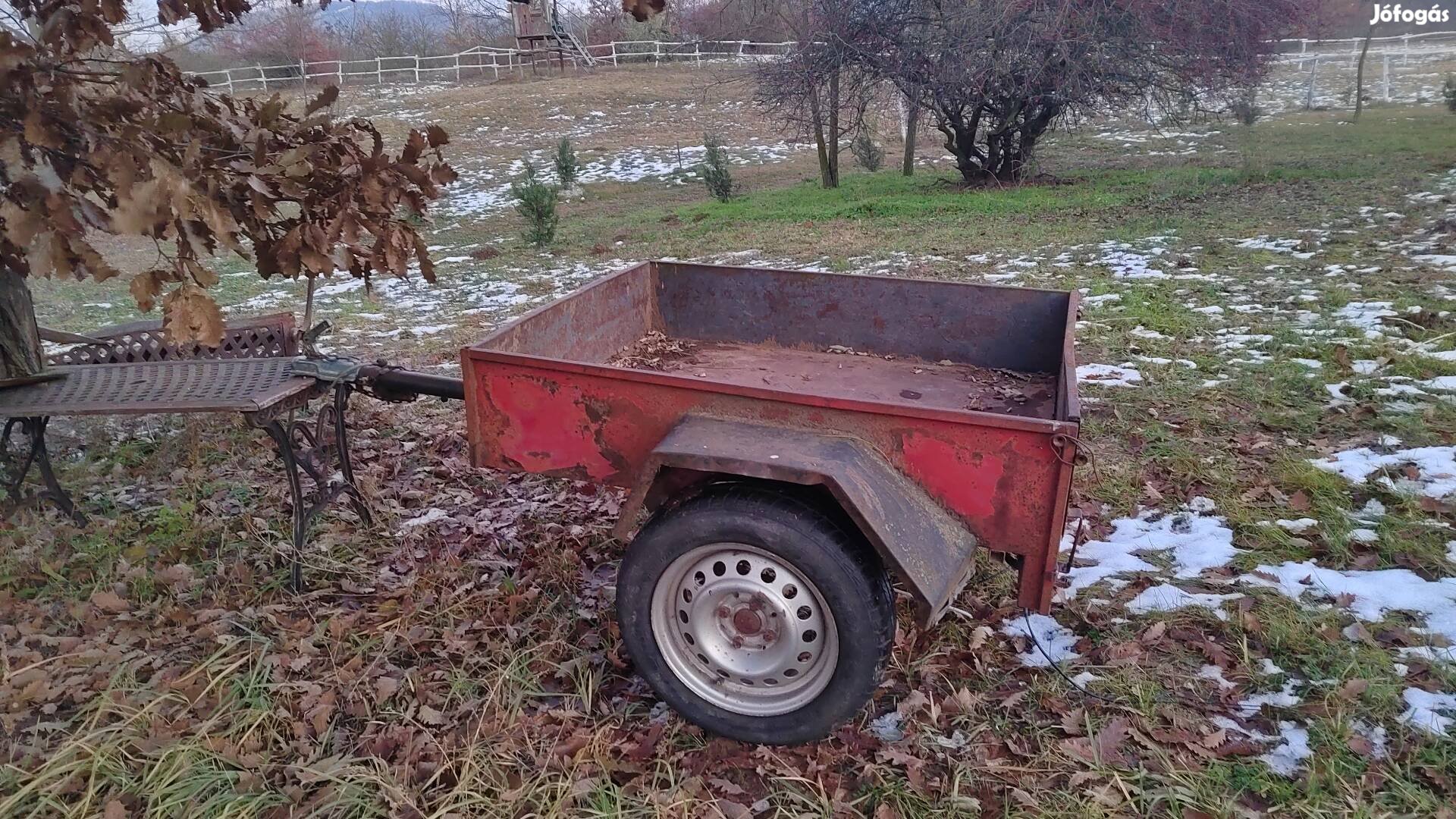 Utánfutó kerti traktorhoz, okmányok nélkül 