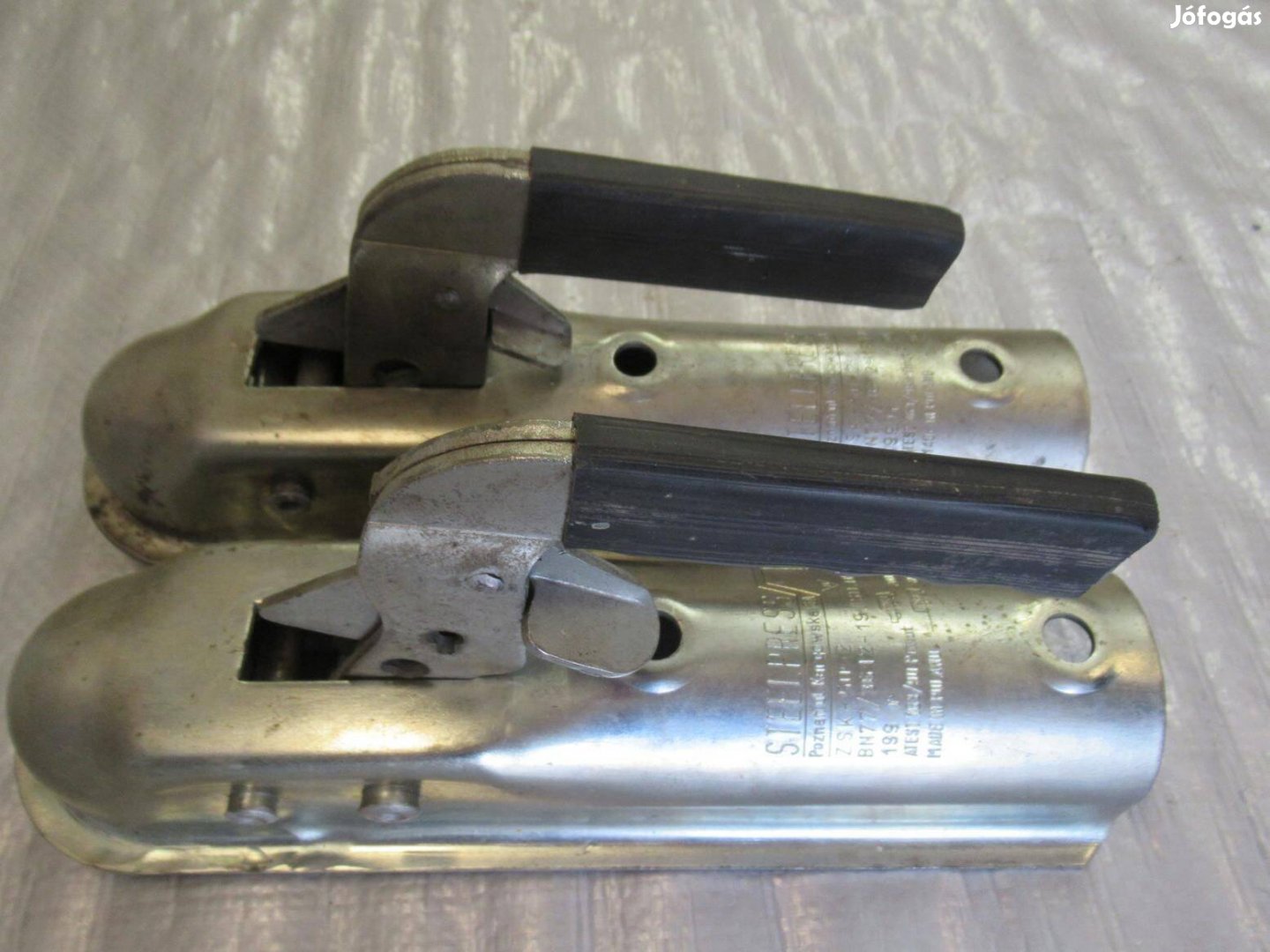 Utánfutó vonófejek