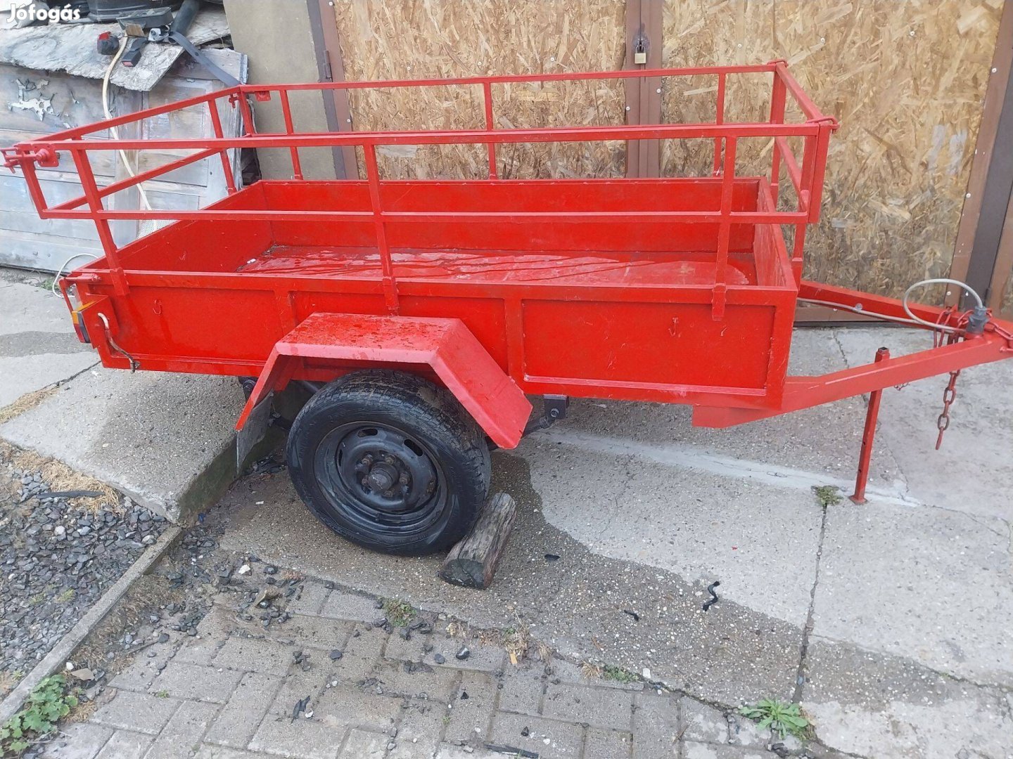 Utánfutok JO Állapotban Eladok