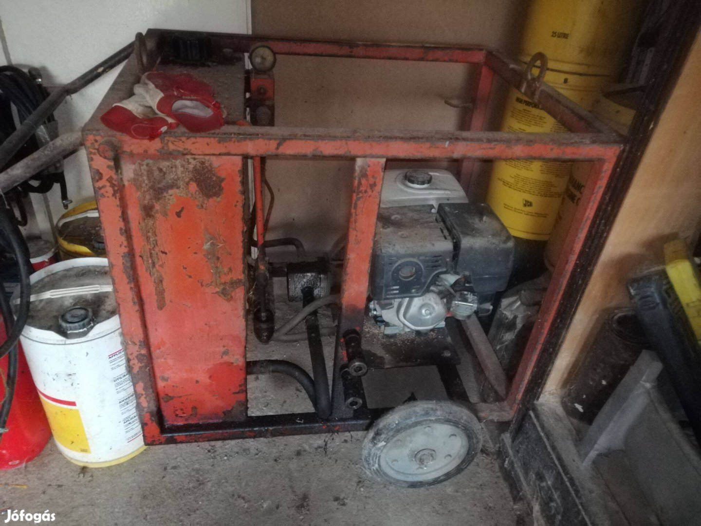 Útátfúró Vtf 300 hidralikus útfúró szerkezet , kerekes ,emelhető alváz