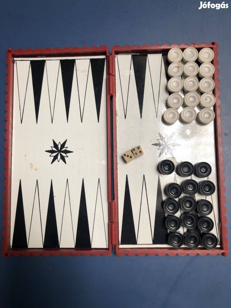 Utazó backgammon játék