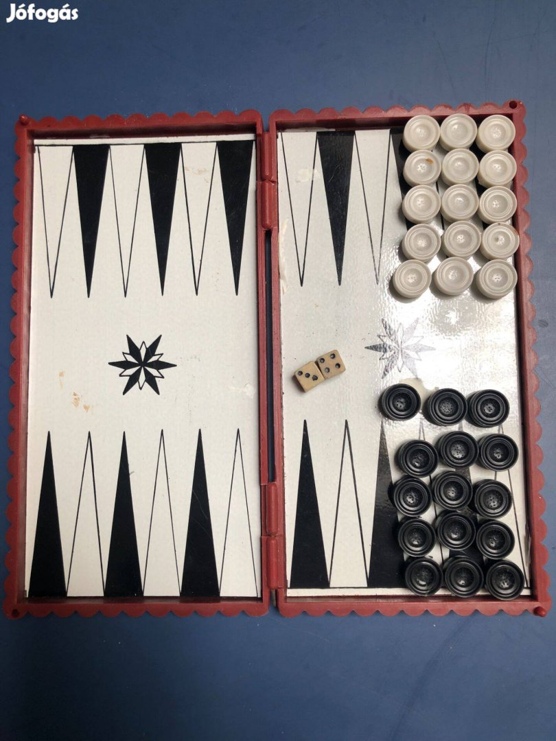 Utazó backgammon játék