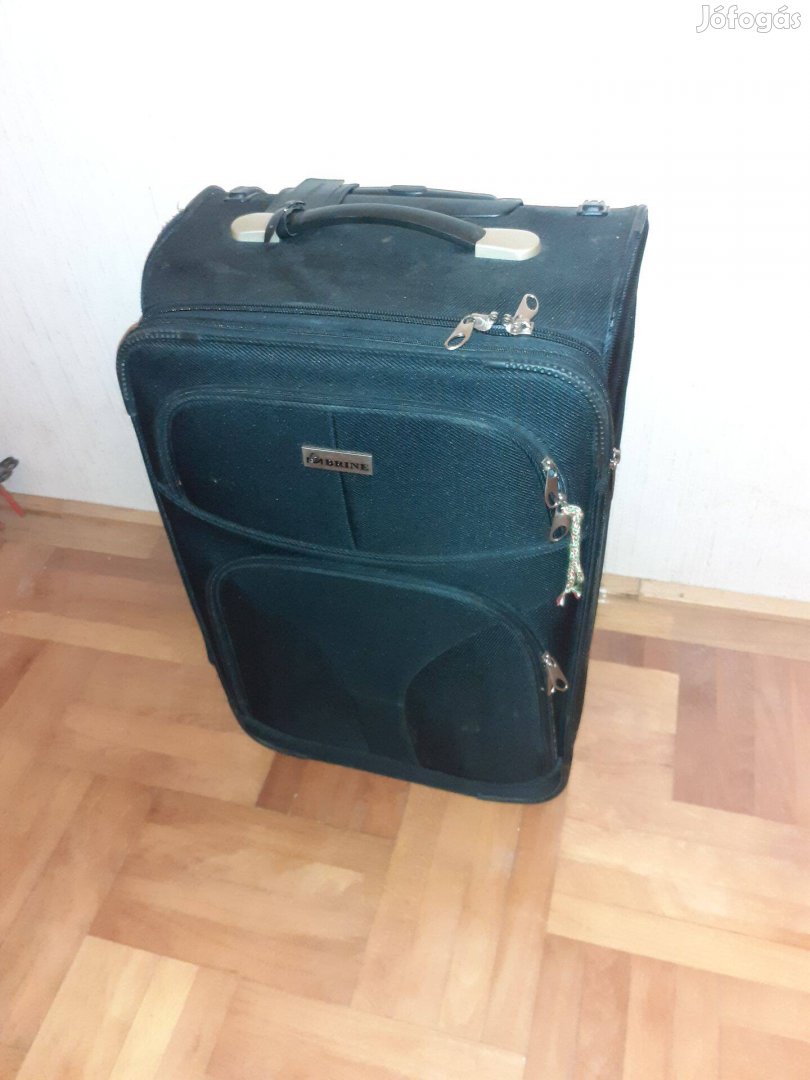 Utazó bőrönd (fekete)