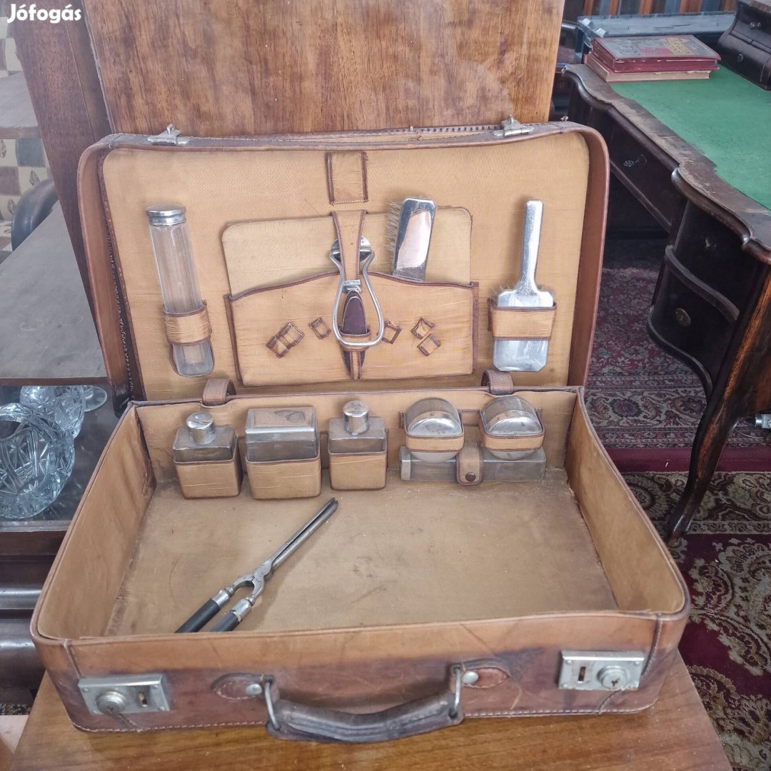 Útazó pipere bőrönd 1910-1920.