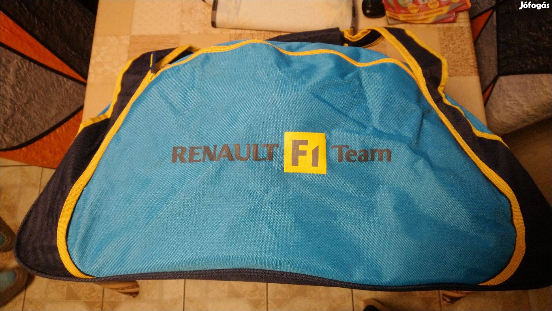 Utazó táska Renault