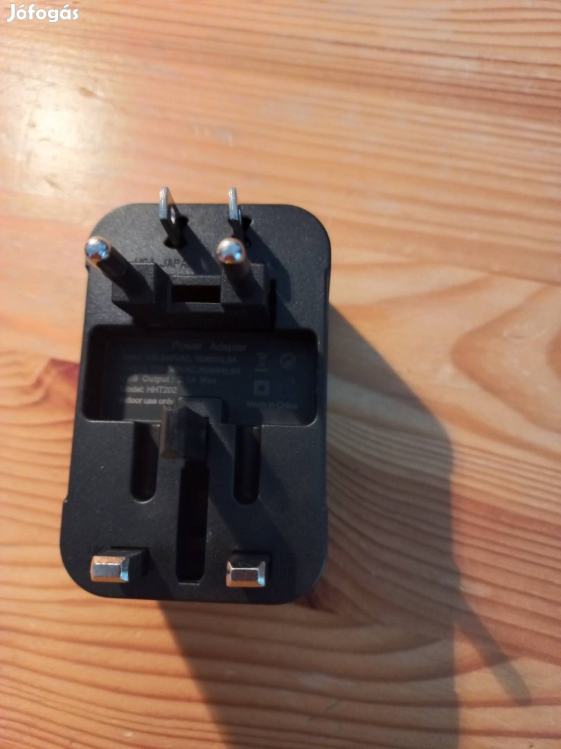 Utazó utazási adapter konnektor átalakító dugó UK US Svájc Olasz EU