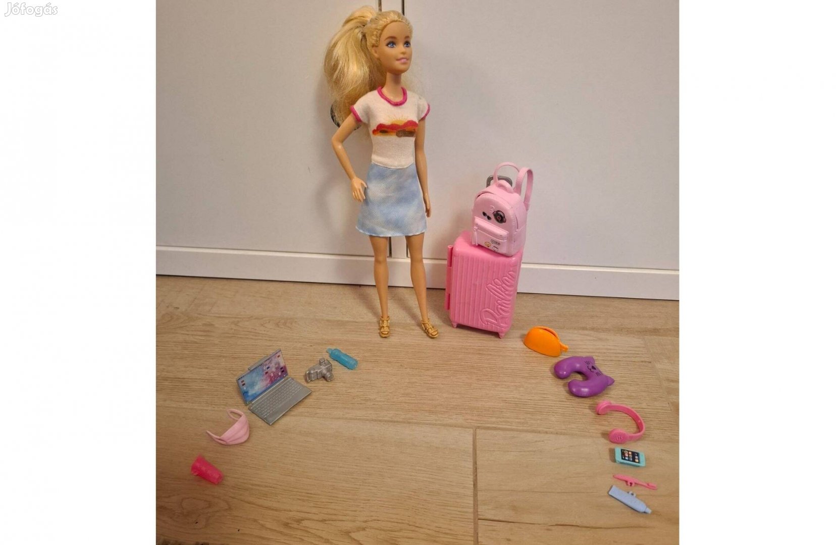 Utazós barbie baba kiegészítőkkel