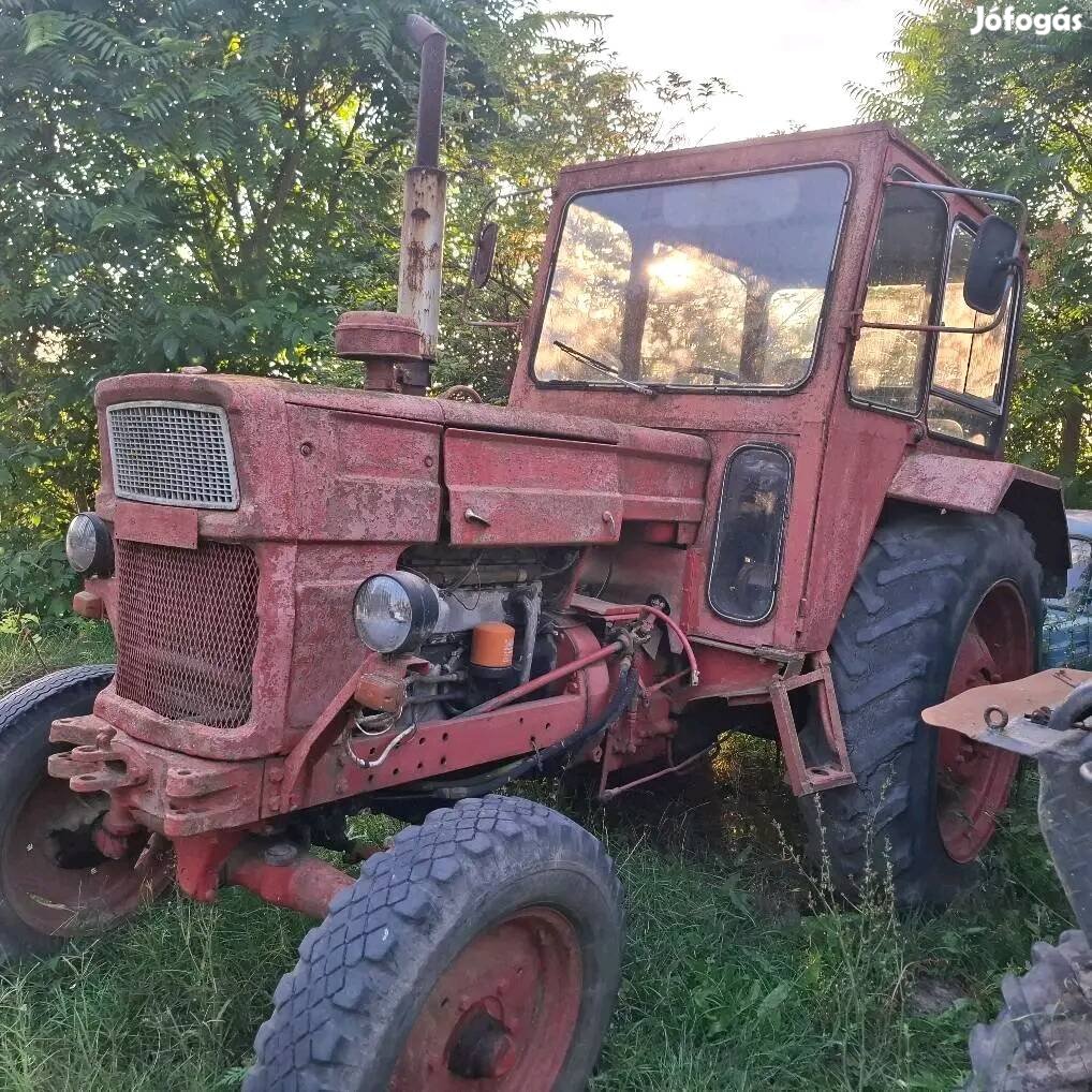 Utb traktor üzemkepes