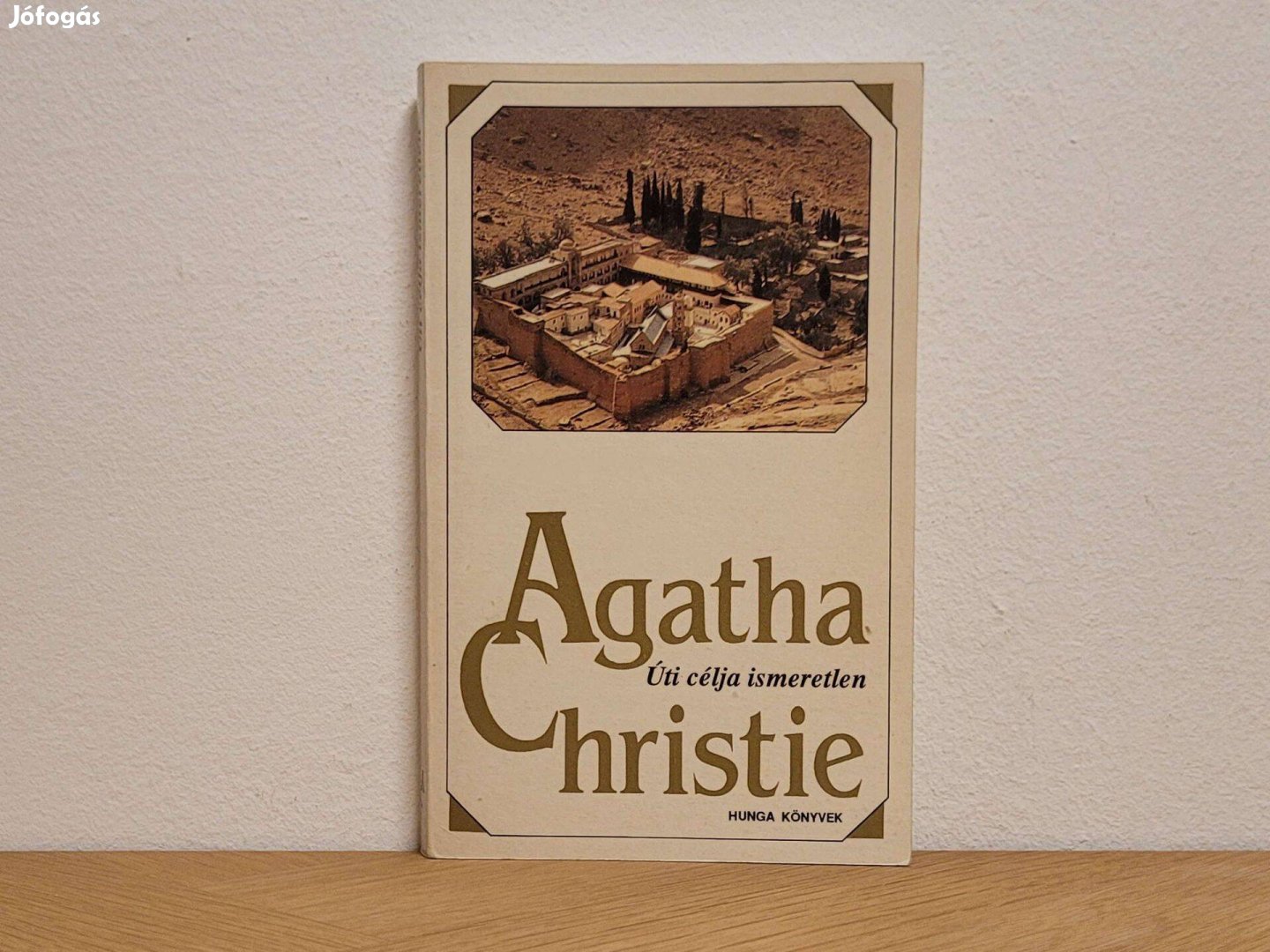 Úti célja ismeretlen - Agatha Christie könyv eladó