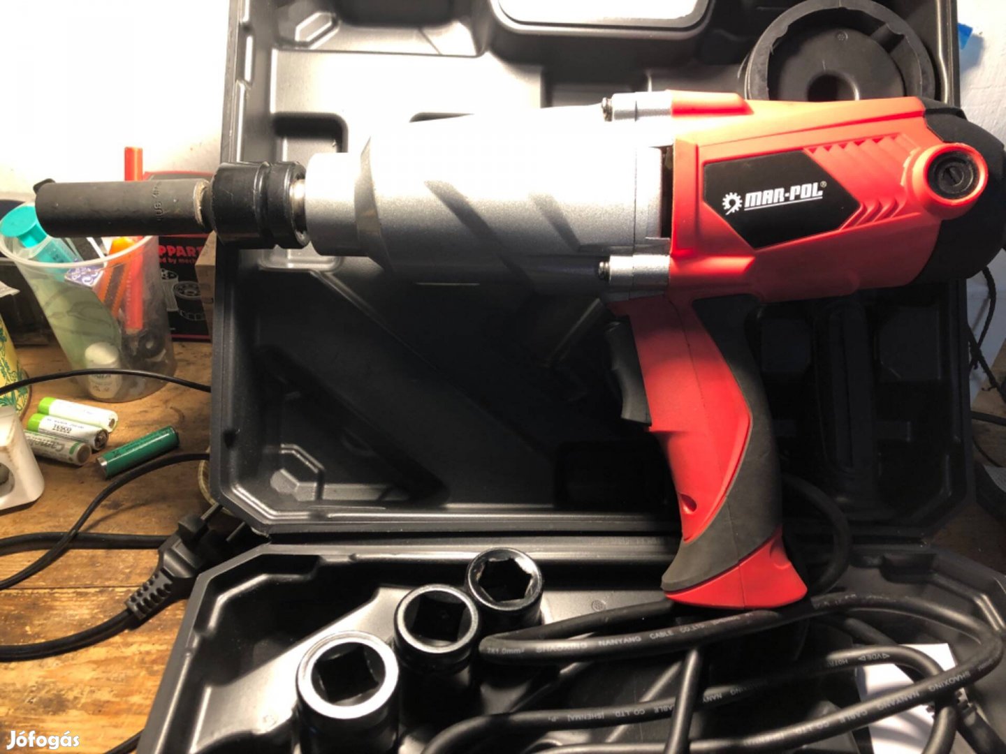 Ütvecsavarozó kerék anya leszedő felrakó