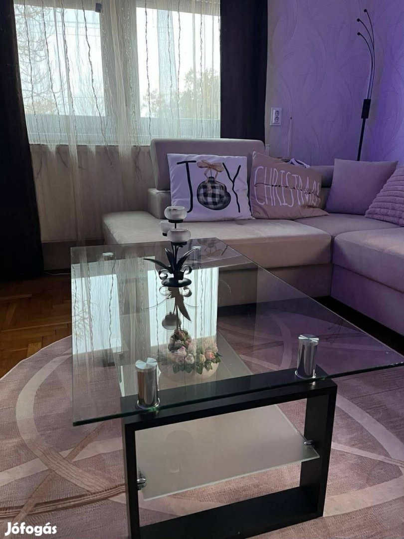 Üveg Dohányzóasztal