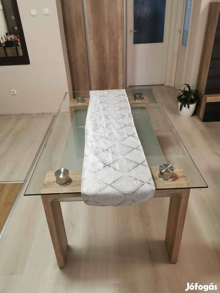 Üveg étkező asztal