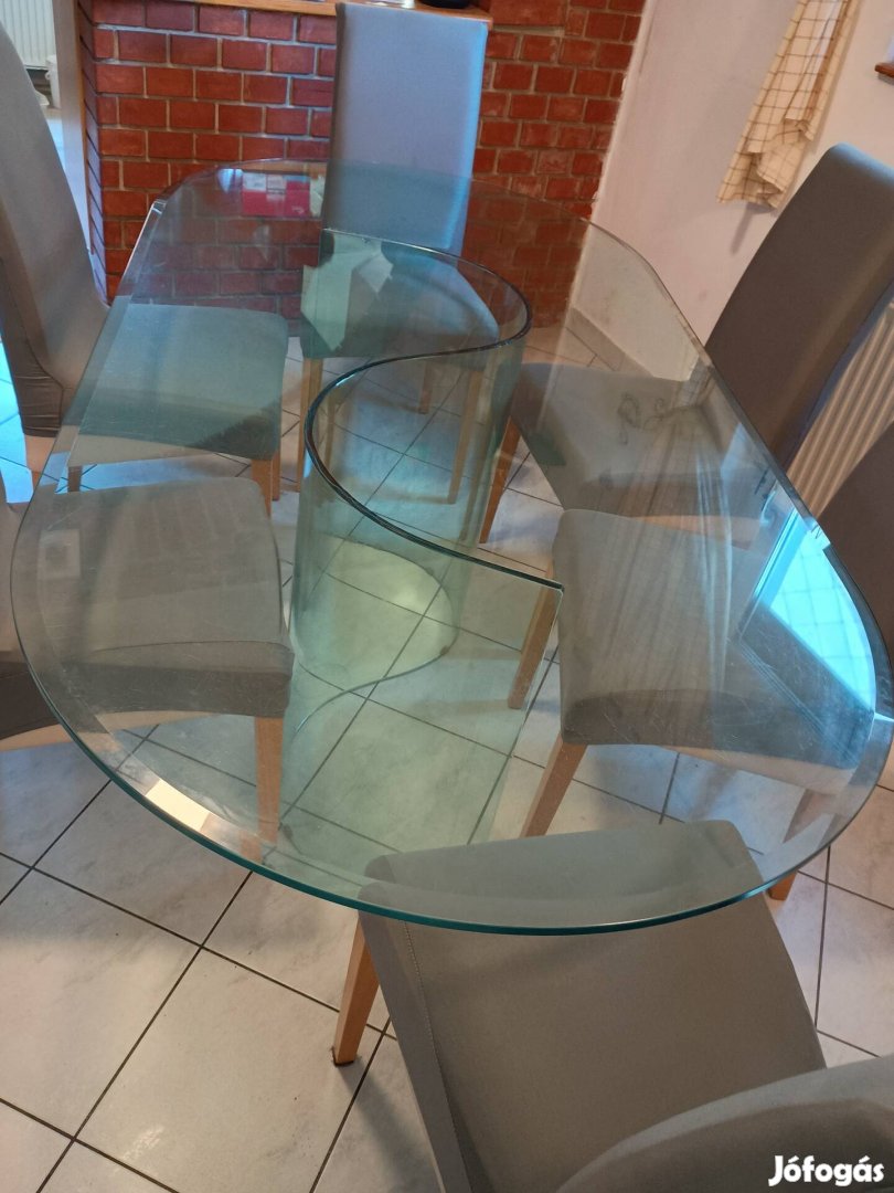 Üveg étkezőasztal 