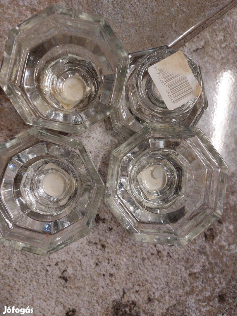 Üveg gyertya tartók
