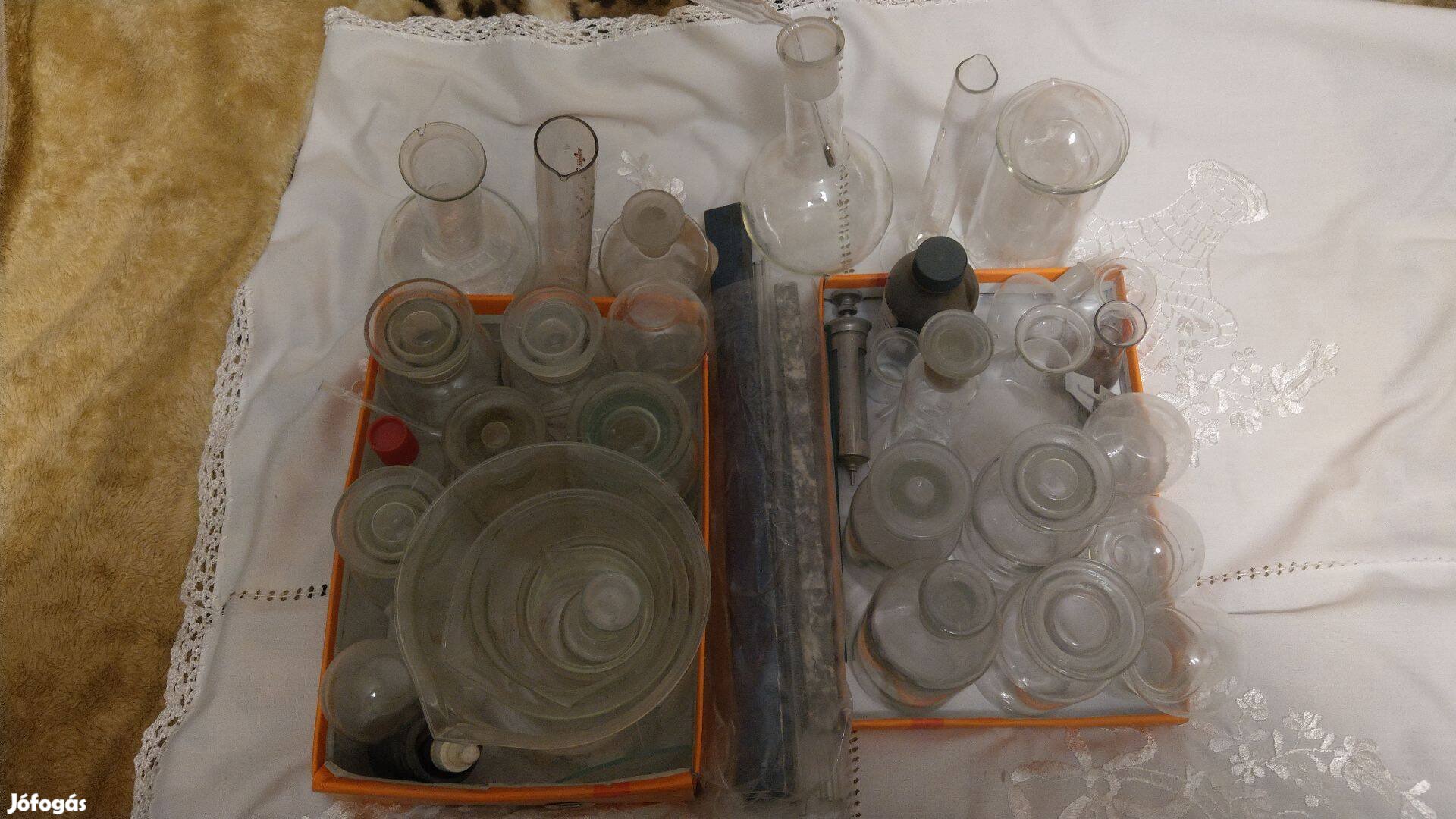Üveg laboreszközök eladók