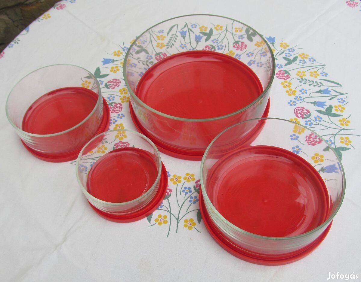 Üveg tálak fedővel 4db