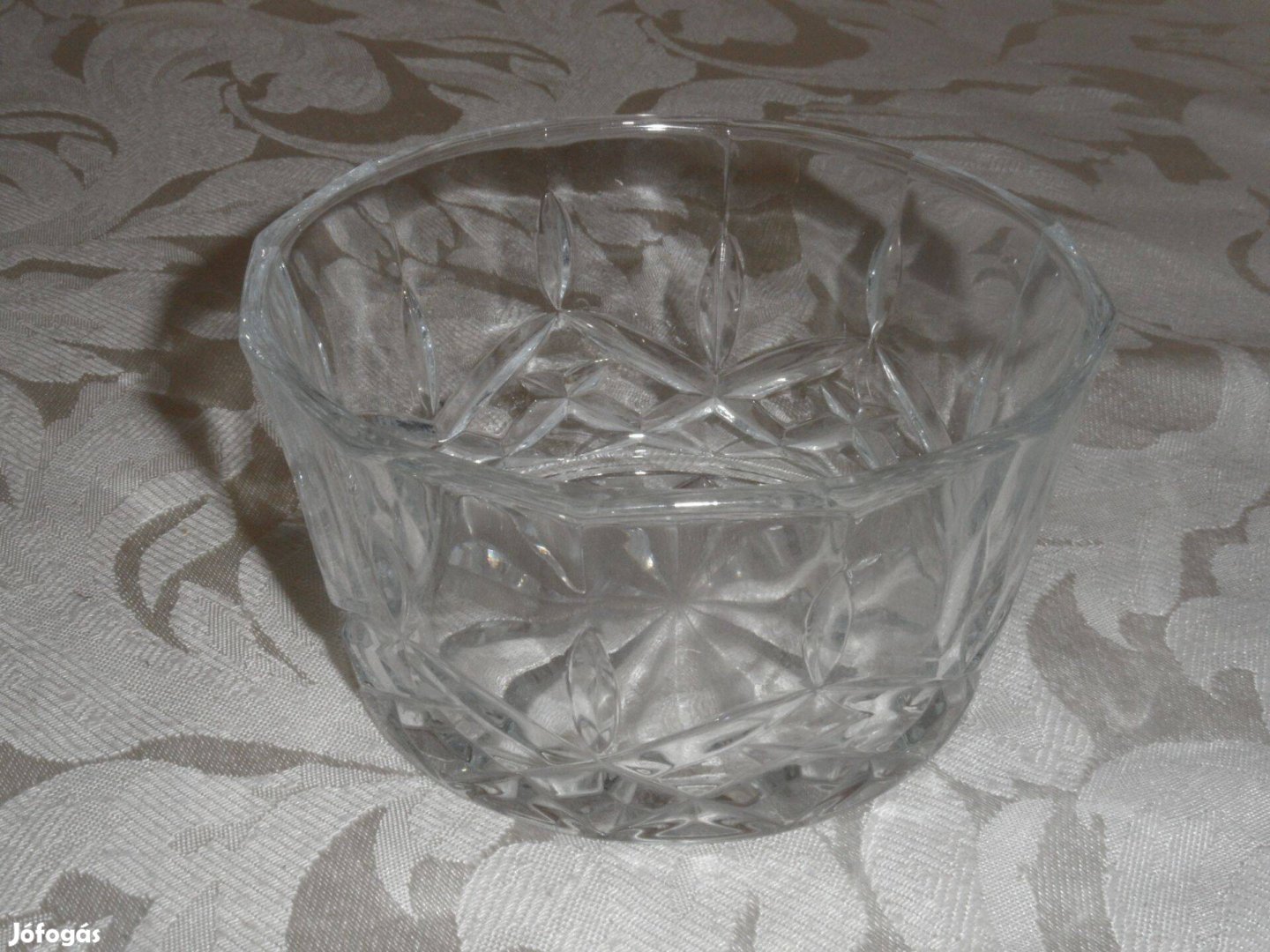 Üveg tálka, kínáló