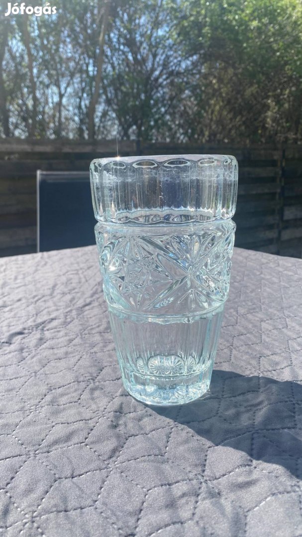 Üveg váza 1400g