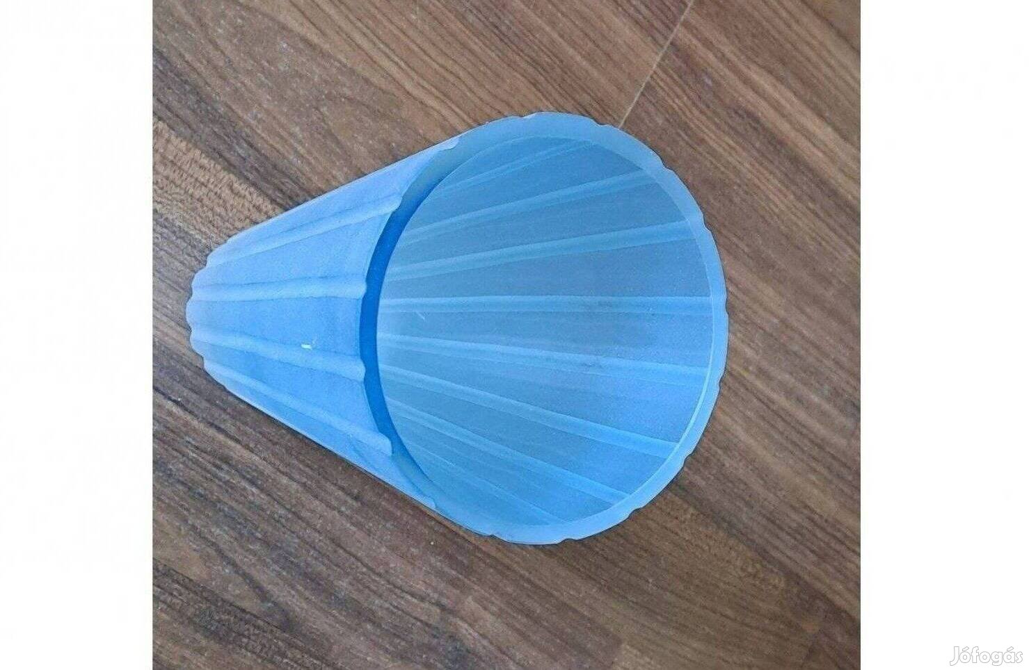 Üveg váza 22 cm