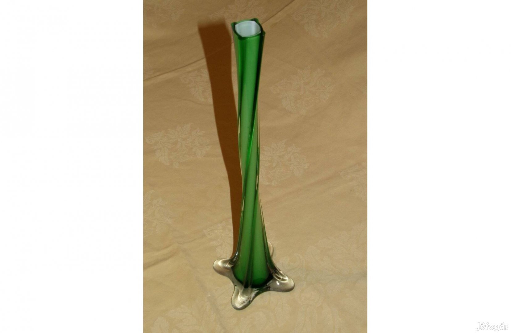 Üveg váza egyszál váza csavart 8x8x40cm üvegváza