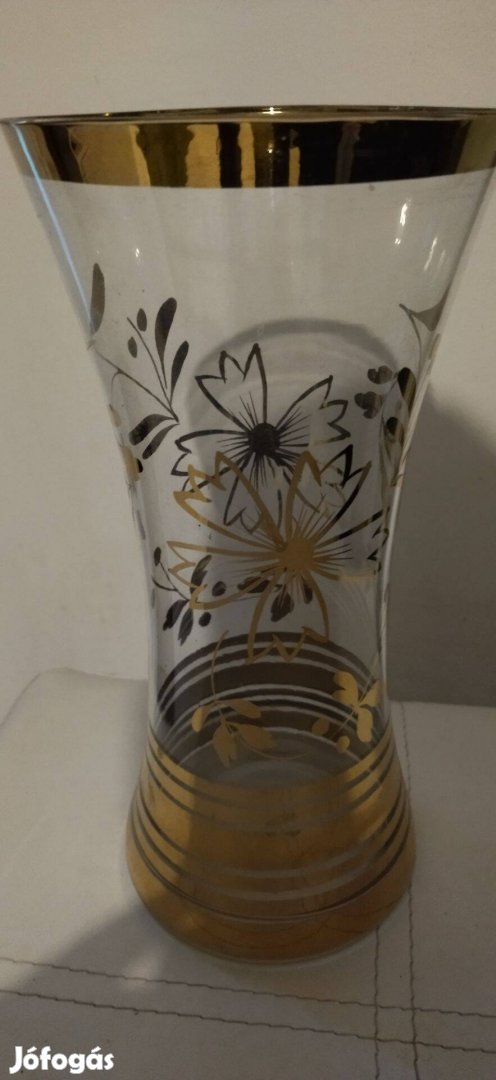 Üveg váza festett mintával
