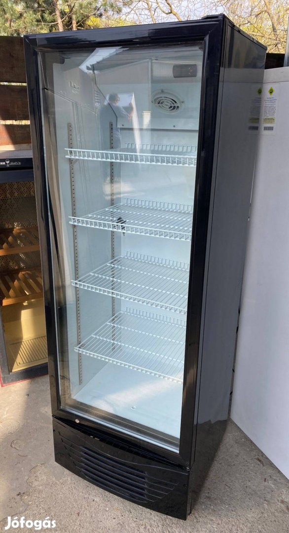 Üvegajtós hűtő, italhűtő - zárható