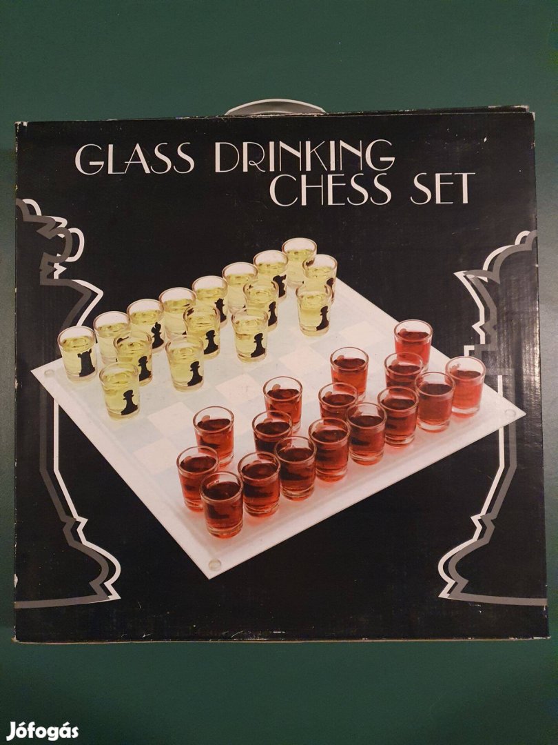 Üvegpohár sakkészlet