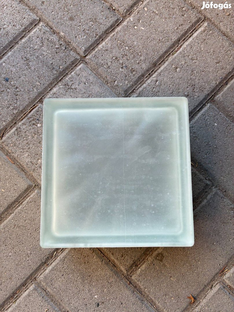 Üvegtégla eladó
