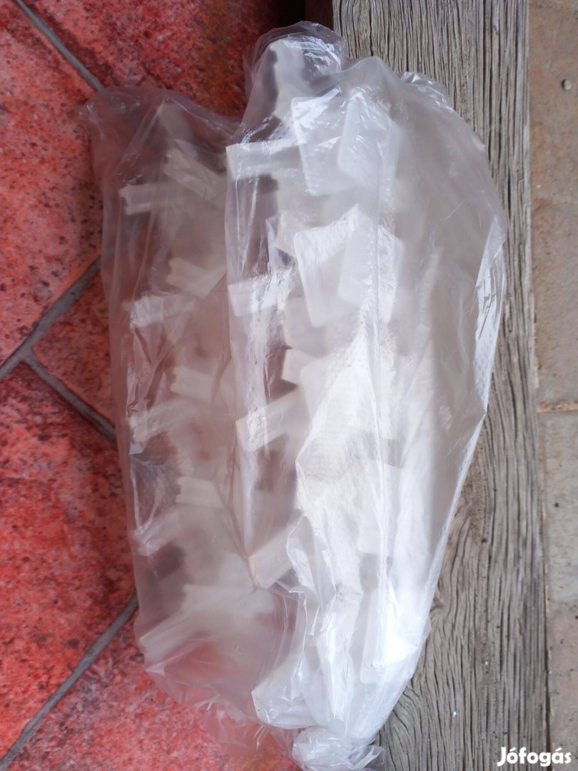 Üvegtégla hézagoló elem 10db-os csomag