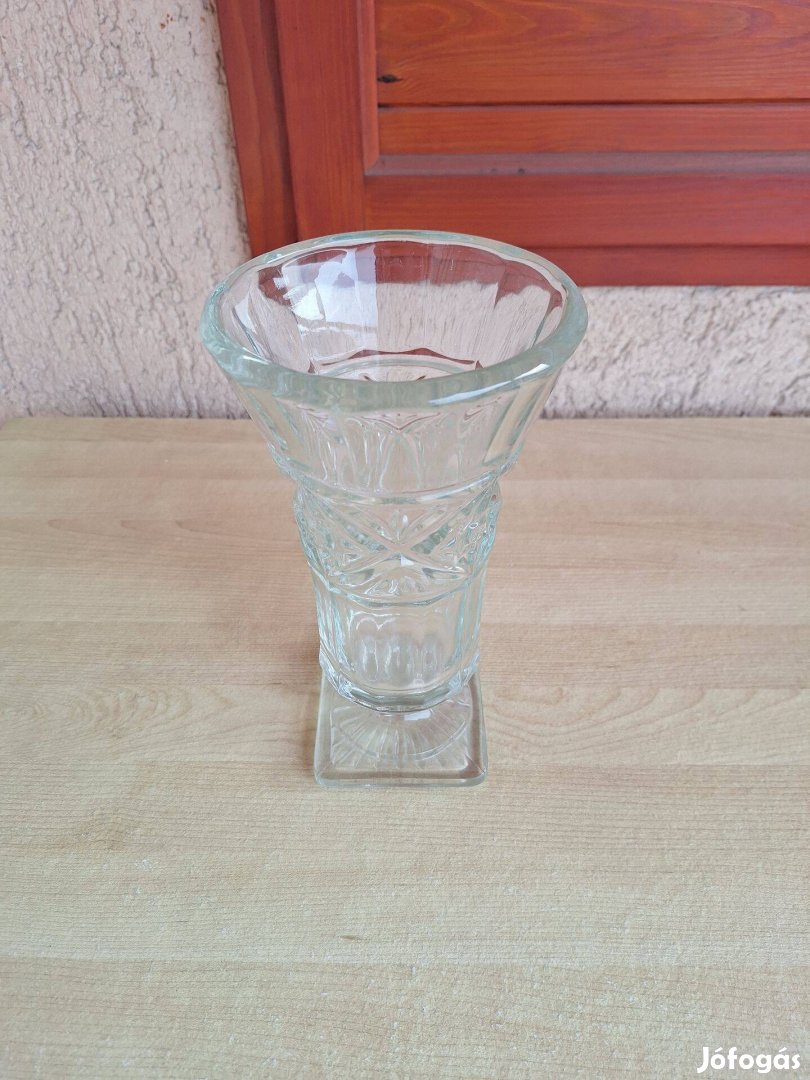 Üvegváza eladó