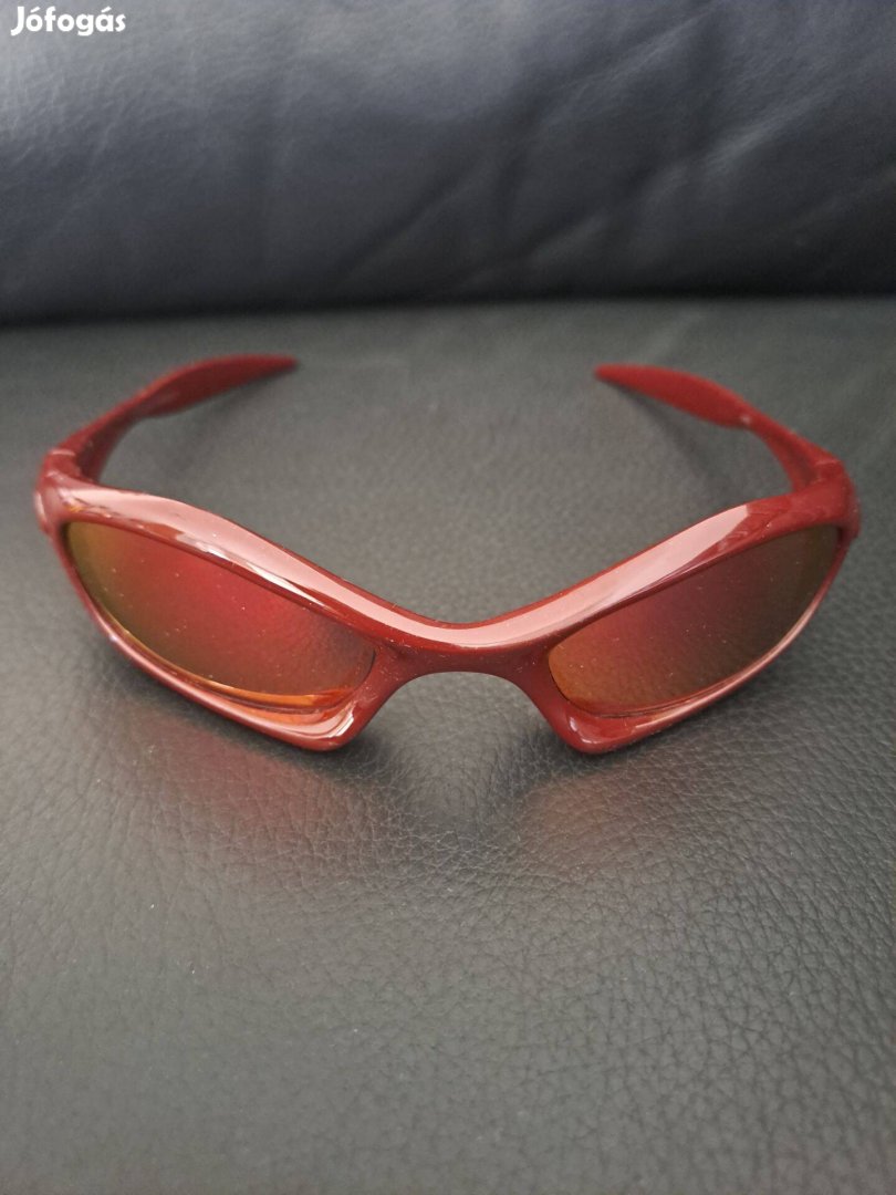 Uvex gyerek bordó keretes sport napszemüveg