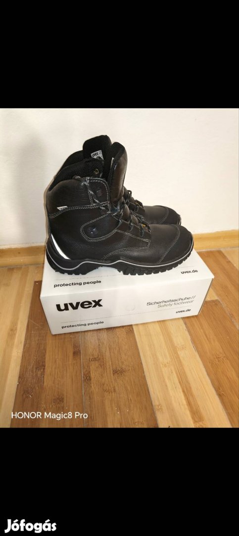 Uvexv43-as férfi munkavédelmi bakancs Budapesten eladó.