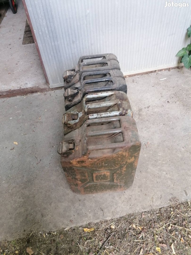 Üzemanyag kanna 20 literes