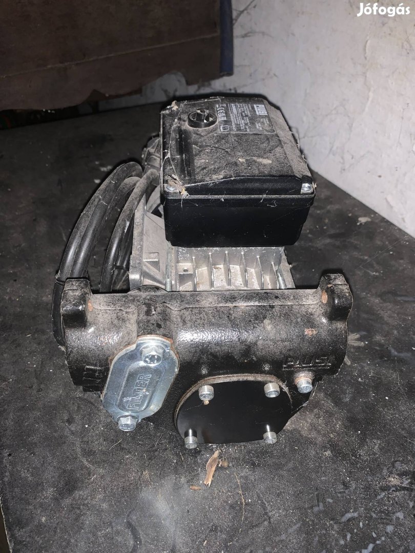 Üzemanyag szivattyú (Piusi)