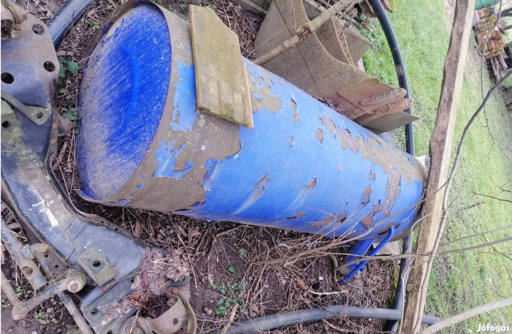 Üzemanyag tartály 200x30x60cm!400 Liter,Hatalmas vaslemez ,kamion tank