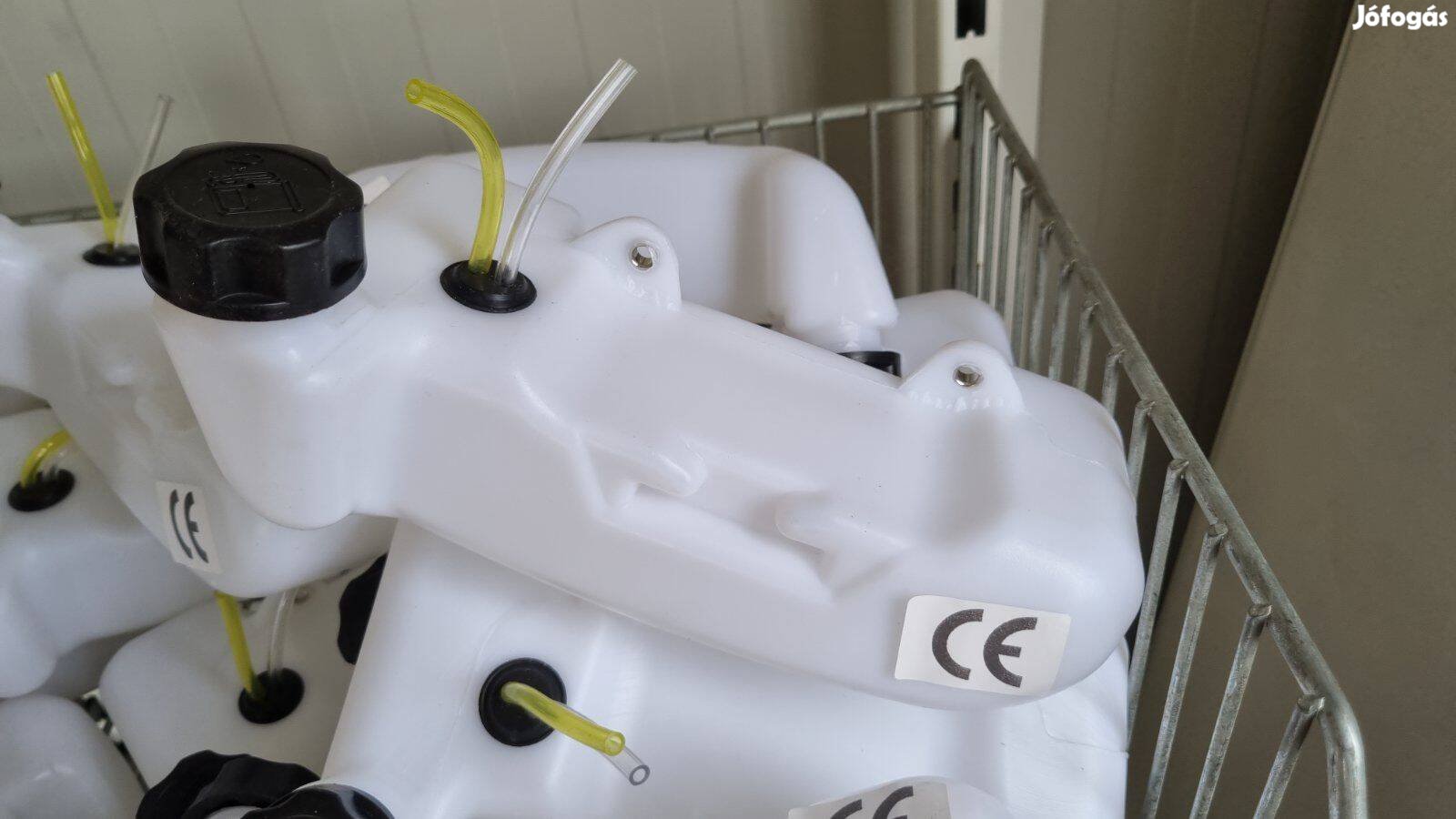 Üzemanyagtank, fűkasza benzintank benzincsővel, szűrővel