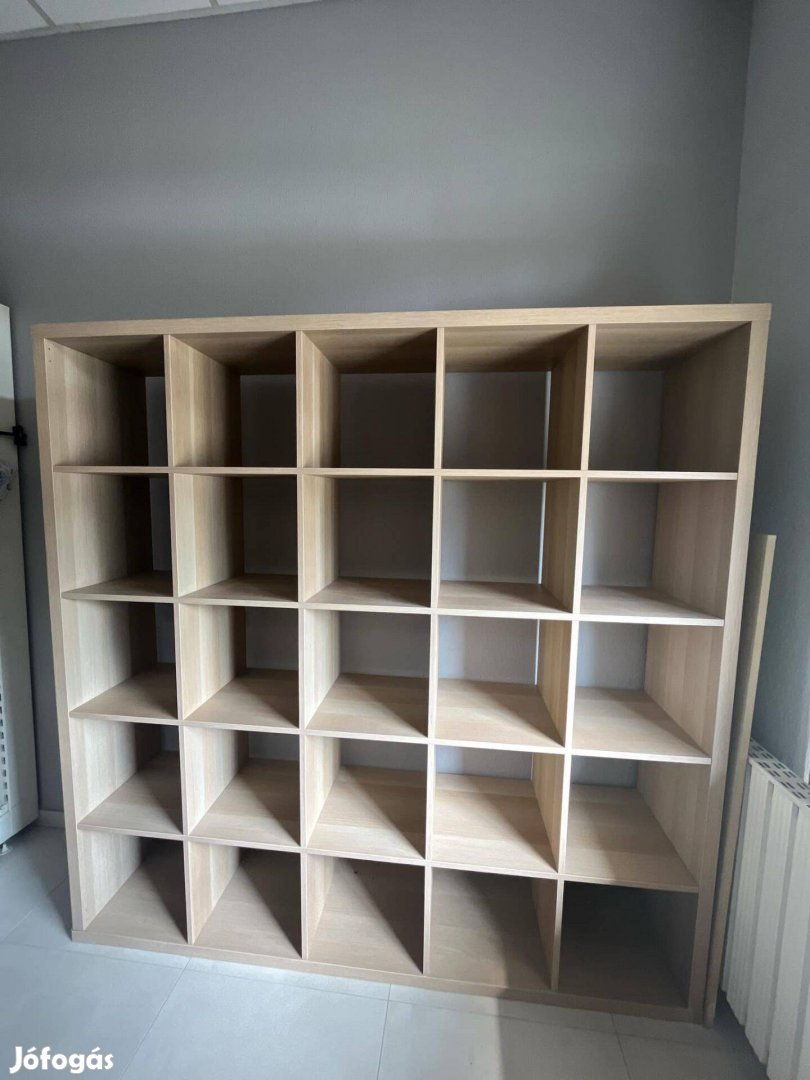 Üzletberendezésből eladó ikea kallax 5x5 polc / térelválasztó
