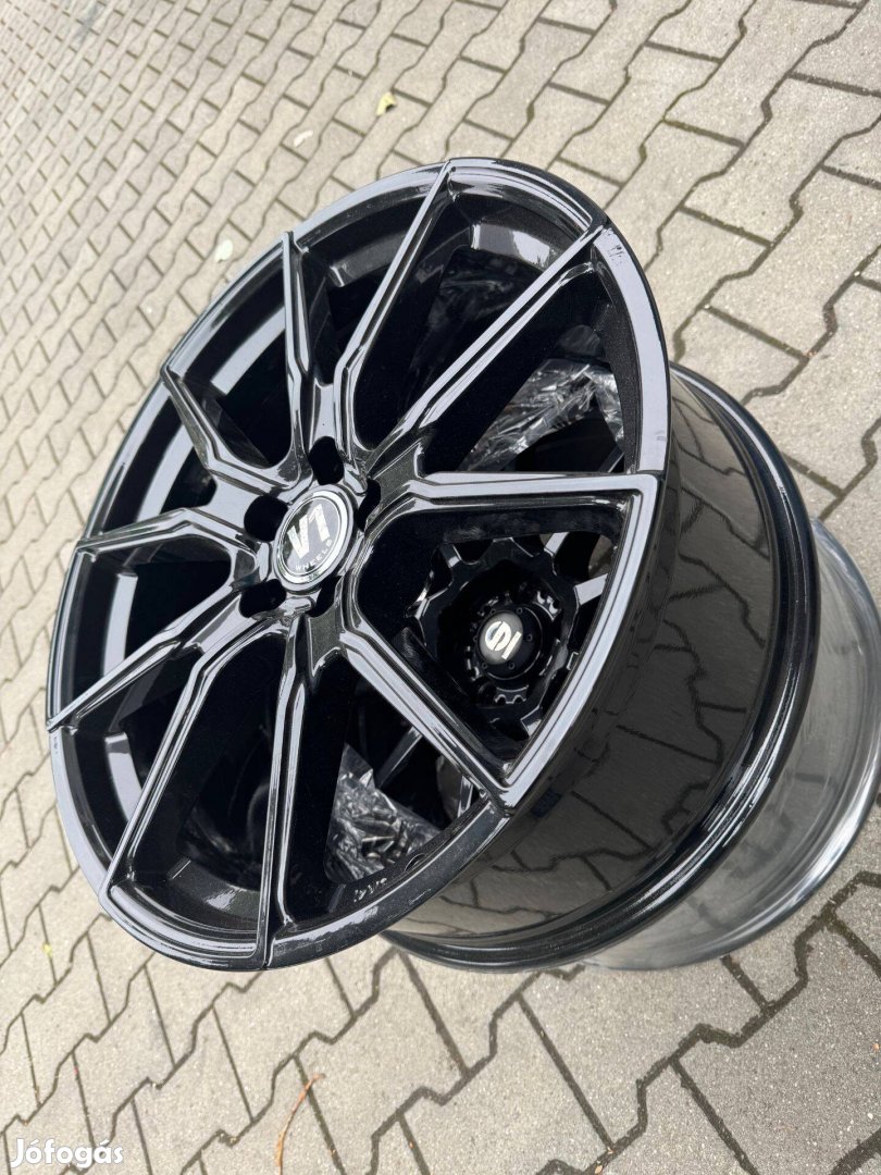 V1 Wheels 9x20 ET42 lakk fekete garnitúra eladó! 5x112 66,5
