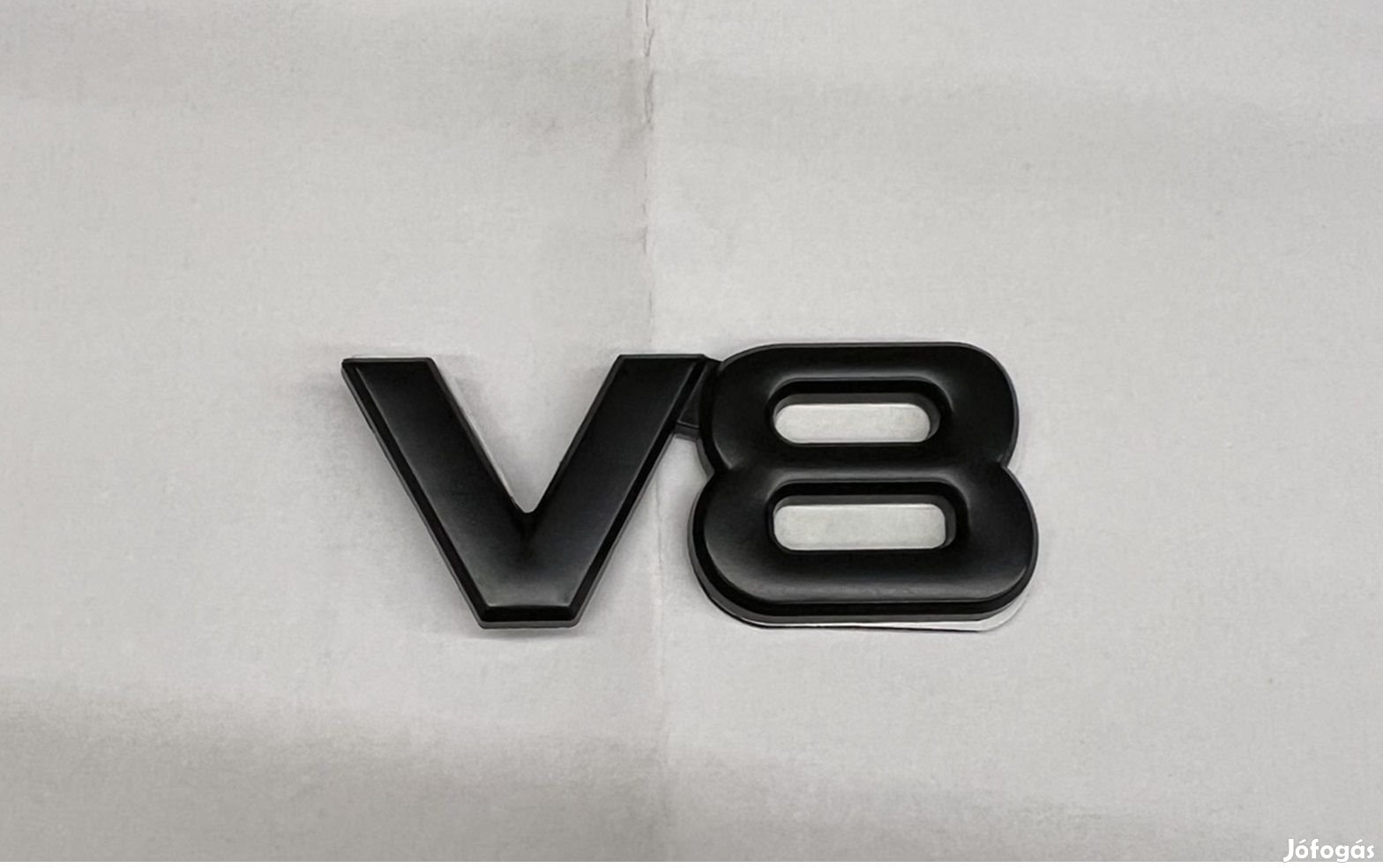 V8 felirat fekete 2dbcsomag eladó