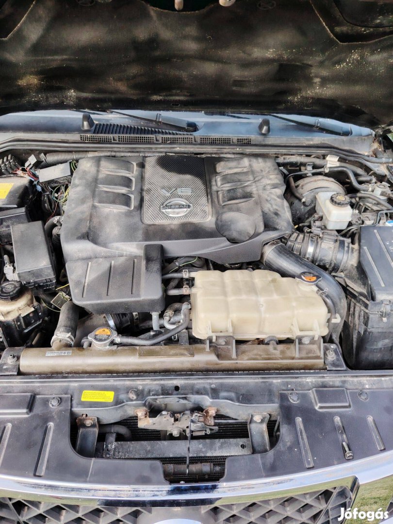 V9X navarra 3.0V6 komplett motor