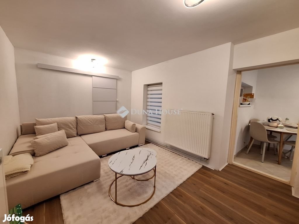 VACSIKÖZBEN 3 SZOBÁS FELÚJÍTOTT HÁZ ELADÓ