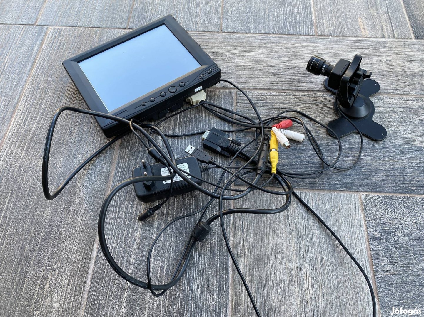 VGA monitor 8 kamera