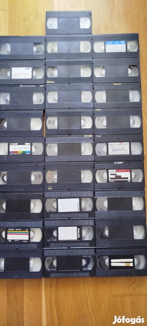 VHS kazetta csomag 28 db egyben 