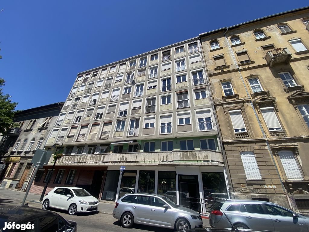 VIII. Kerület, Kálvária tér, 63 m2-es, 3. emeleti, társasházi lakás