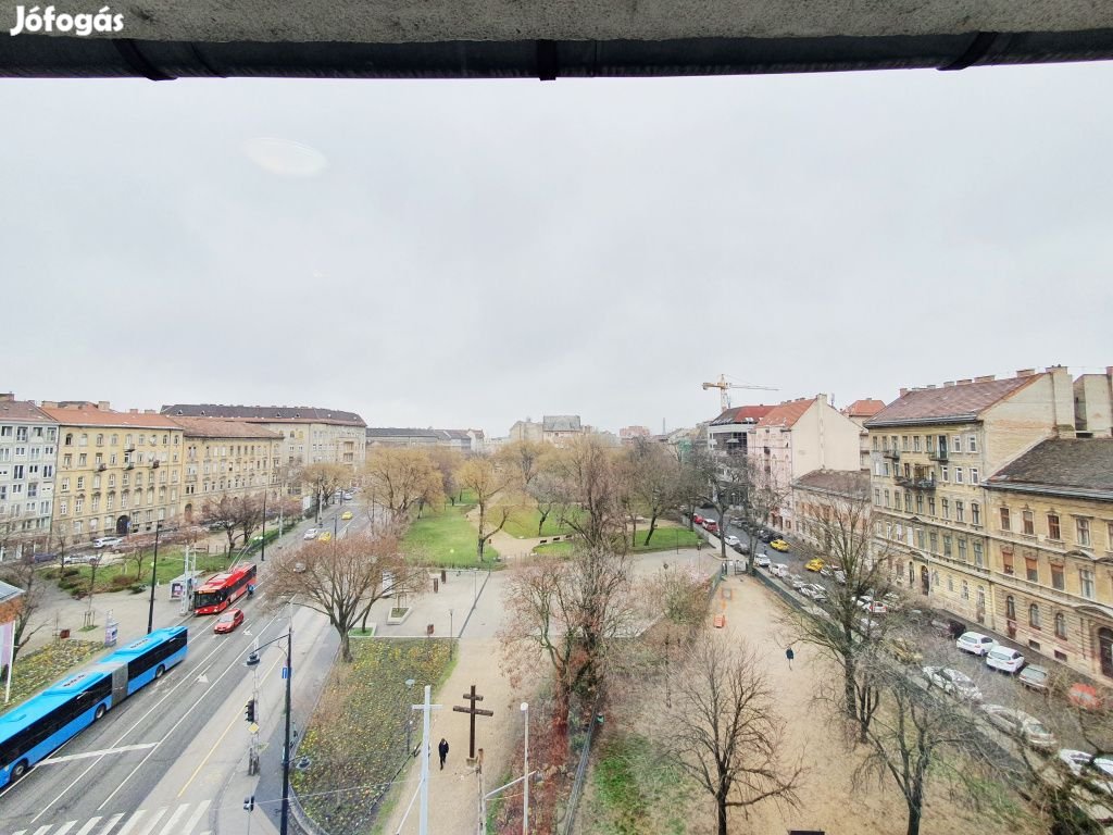 VIII. Kerület, Kálvária tér, 76 m2-es, 6. emeleti, társasházi lakás