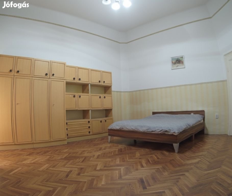 VIII. Kerület, Luther utca, 58 m2-es, földszinti, társasházi lakás