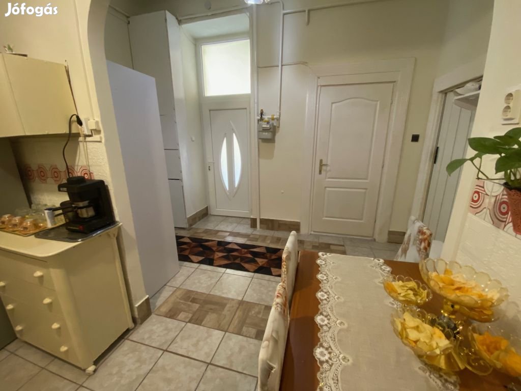 VIII. Kerület, Orczy út, 44 m2-es, 1. emeleti, társasházi lakás
