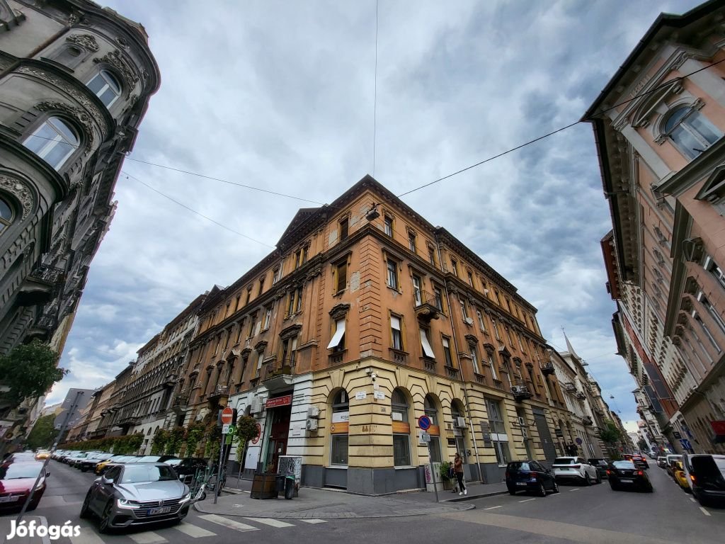 VII. Kerület, Belső-Erzsébetváros, 75 m2-es, társasházi